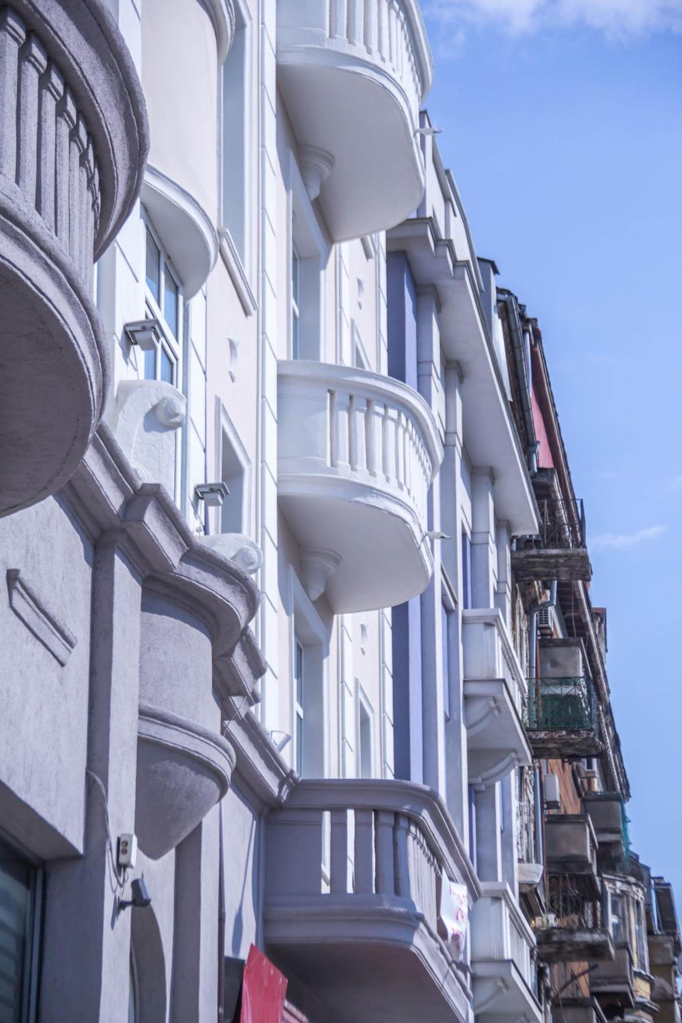 Lion'S Bridge Boutique 2Bdrm Apt, Top Center Gem 소피아 외부 사진