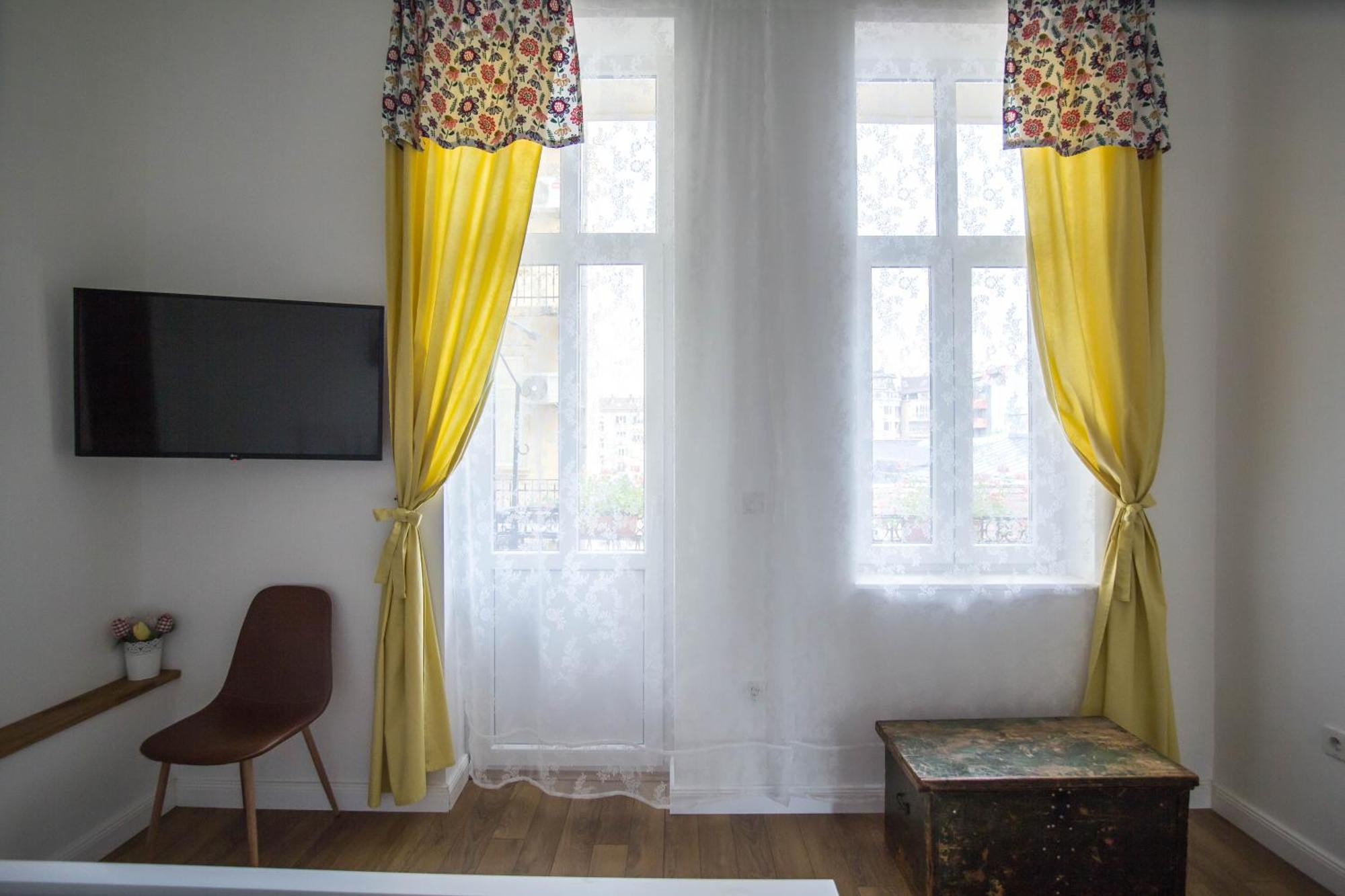 Lion'S Bridge Boutique 2Bdrm Apt, Top Center Gem 소피아 외부 사진
